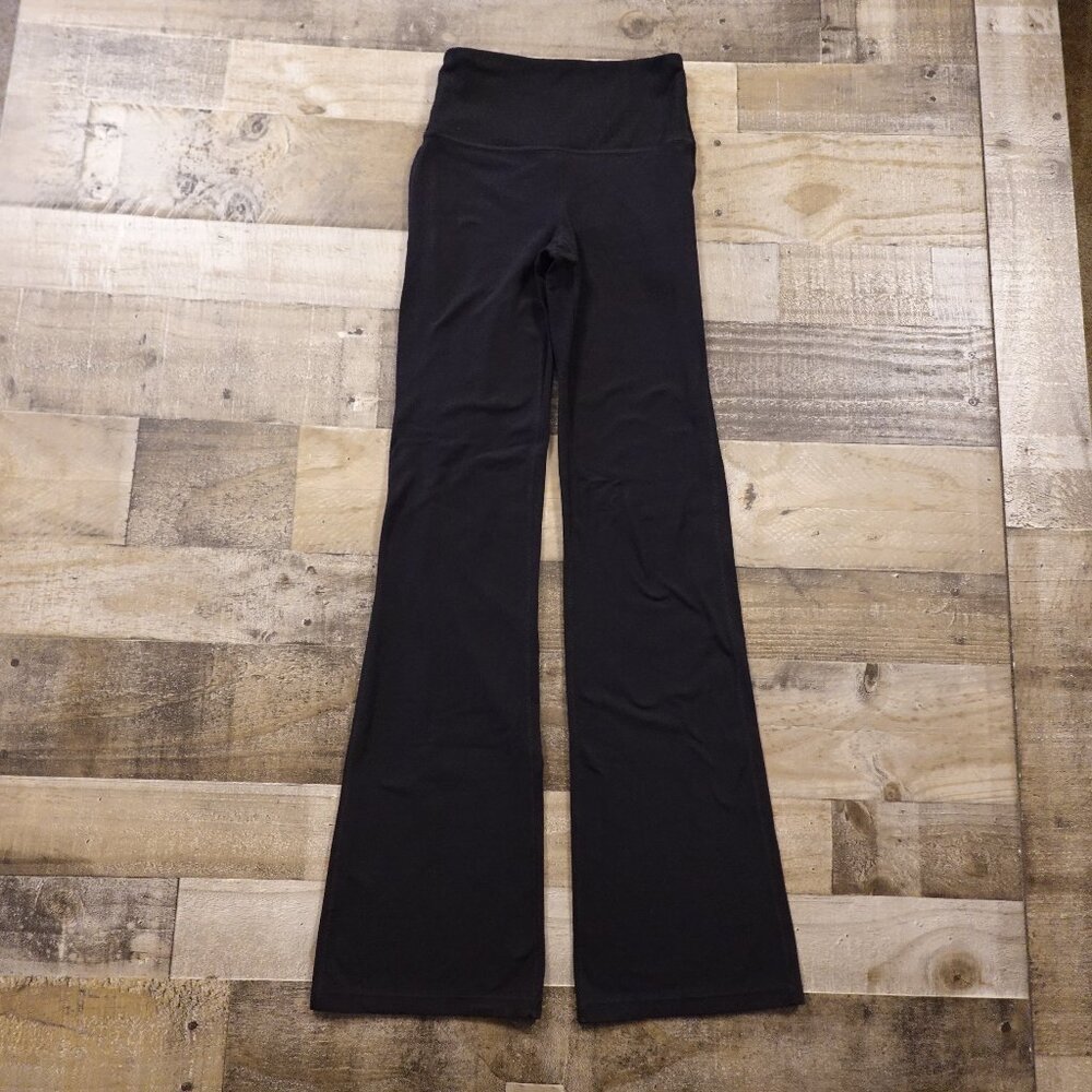 Athleta Studio Flare Pant Women’s XS Black‎ Yoga Athletic 33” Inseam